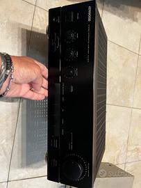 Amplificatore e radio