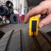 4 gomme : "SUPERAFFARE" : 205/55R/17 MICHELIN