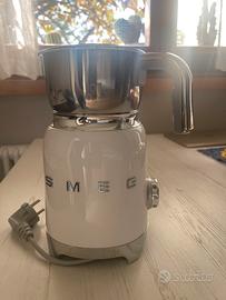 Montalatte disegn Smeg