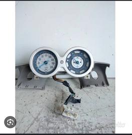 ricambi vari Piaggio Beverly 125/200/250 anno 2002