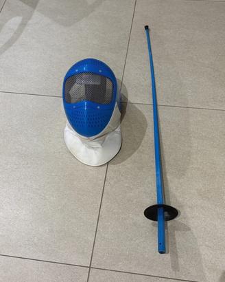 Maschera e spada di primo livello scherma