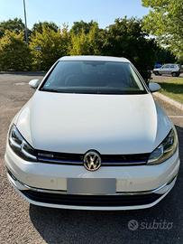 Volkswagen Golf 1.5 TGI Bluemotion Executive 