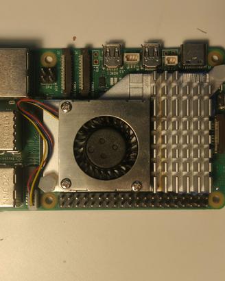 Raspberry Pi 5 16GB + Radxa Penta SATA HAT + RAXDA