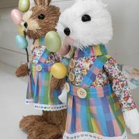 coppia di conigli pasquali 