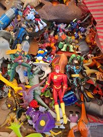 Lotto personaggi giocattolo misti - circa 5kg