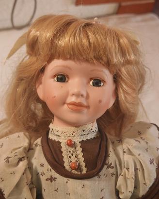 Bambola ceramica vintage