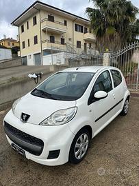 Peugeot 107 1.0 68cv Adatta neopatentati