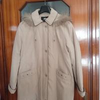 Giubbotto lungo beige con zip bottoni e cappuccio 
