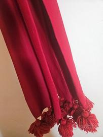 Sciarpa in lana rossa con pompon