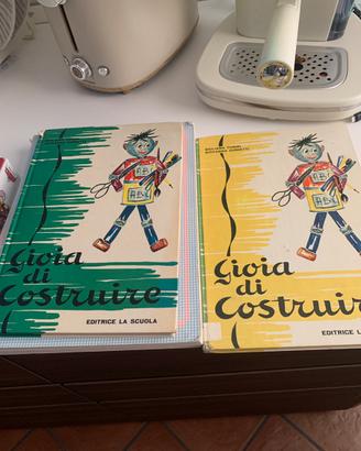 Set di 2 libri datati