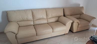 Set divani.