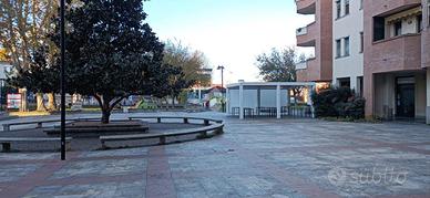 NEGOZIO A CARONNO PERTUSELLA