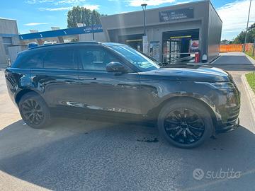 Range rover velar 240cv  Total Black