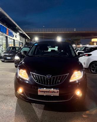 Lancia Ypsilon 1.0 FireFly 5 porte S&S Hybrid Plat