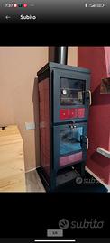 STUFA A LEGNA 9 KW CON FORNO