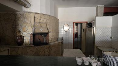 Locale commerciale pizzeria ristorante