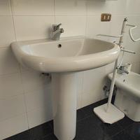 Bagno completo con sanitari Ideal Standard