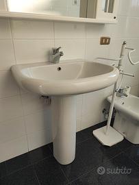 Bagno completo con sanitari Ideal Standard