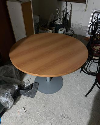 Tavolo rotondo