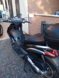 Beverly 400