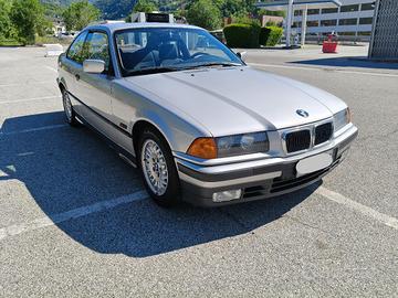 BMW 320i E36 coupé 
