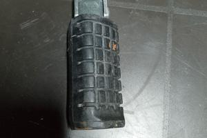 poggiapiede singolo Aprilia Scarabeo 50 