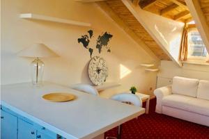 OPEN SPACE-int. v. REPUBBLICA x Student-Lavorat