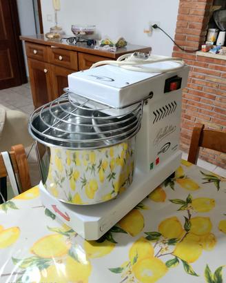 impastatrice professionale grilletta 5kg