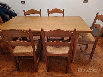 tavolo e 6 sedie 