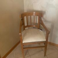 Sedia in legno antiquariato con fodera in ecopelle