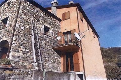 Immobile in asta di 336 m² con più di 5 locali a B