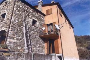 Immobile in asta di 336 m² con più di 5 locali a B