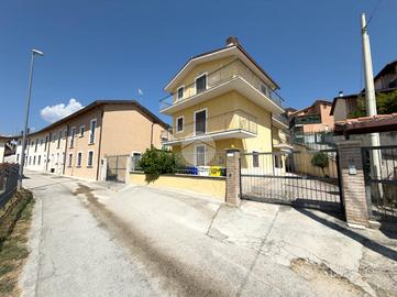 3 LOCALI A L'AQUILA