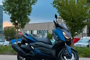Yamaha X-max 400