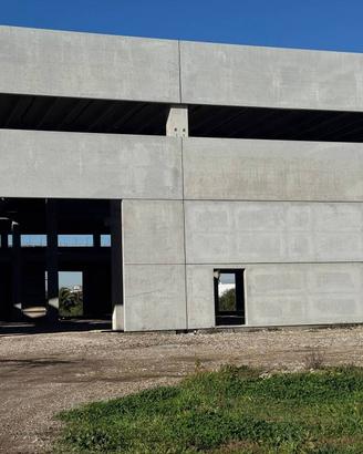 Immobile di 850 m² con 2 locali a Casoria