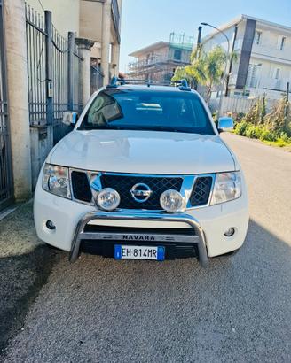 NISSAN NAVARA 2011