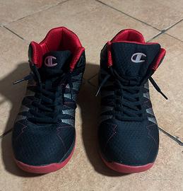 Scarpe Champion 40 mai usate