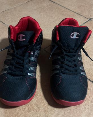 Scarpe Champion 40 mai usate