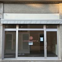 Negozio 45mq-ampia vetrina-Pesaro-via Cavallotti 3