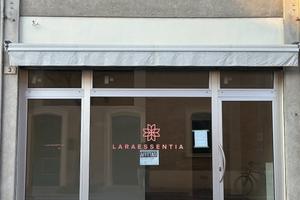 Negozio 45mq-ampia vetrina-Pesaro-via Cavallotti 3