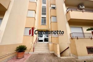 Ampio appartamento con box auto a Partanna