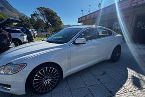 Jaguar XF 2.7D V6 Premium Luxury tagliandata e fat