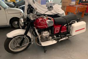Guzzi V7 700CC