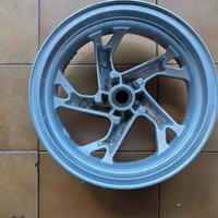  Cerchio posteriore Burgman 400 - 2010