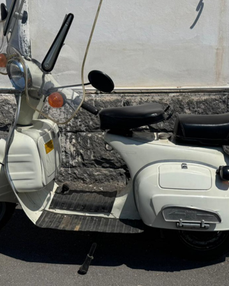 Vespone Bajaj Chetak 150 Classic