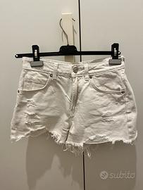 pantaloni