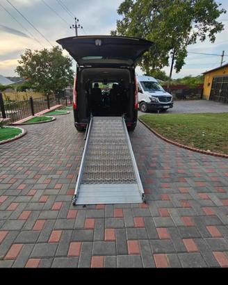 Ford Tourneo Custom 8 posti