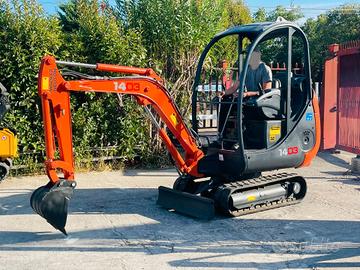 E47 Mini escavatore Neuson 17 q.li
