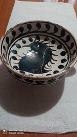 tazza di ceramica antica