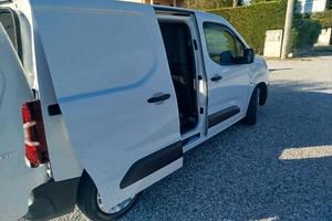 Toyota Procace City autocarro